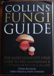 (Antik) Collins Fungi Guide (2013)-Stefan Buczacki